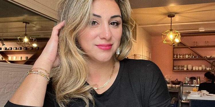 Azərbaycanlı aparıcı ilk dəfə hindistanlı əri ilə FOTOSUNU YAYDI