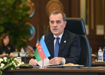 “Azərbaycan Ermənistan konstitusiyasında dəyişikliyi gözləyir”