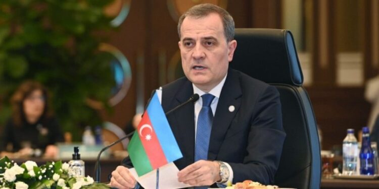 "Azərbaycan Ermənistan konstitusiyasında dəyişikliyi gözləyir"