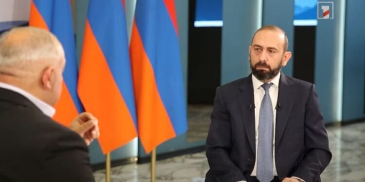 Mirzoyan: "Azərbaycan və Ermənistan ŞƏT-ə qoşula bilər və qoşulmalıdır"