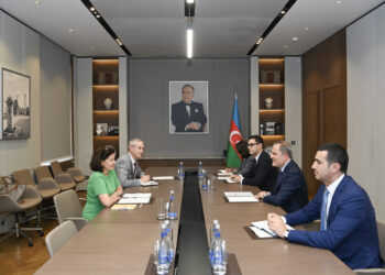 Ceyhun Bayramov missiyası başa çatan Fransa səfirini qəbul edib