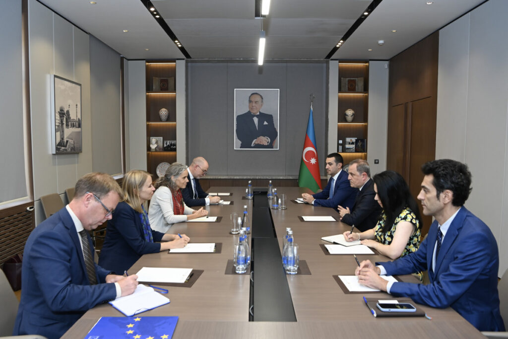 Ceyhun Bayramov Maqdalena Qrononu qəbul edib