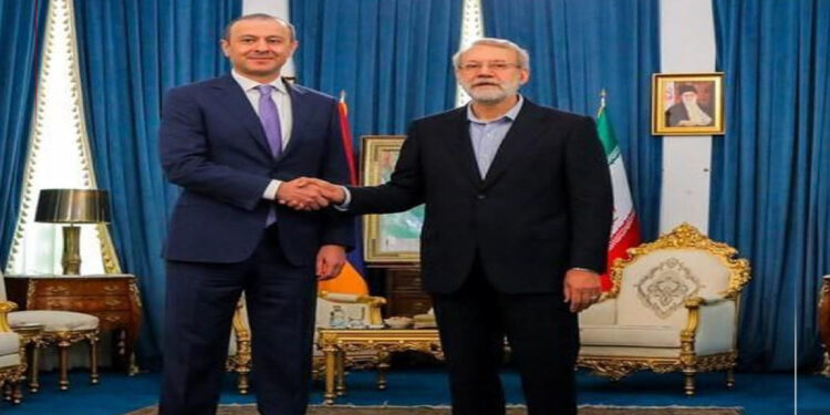 Qriqoryan Laricani ilə görüşdü