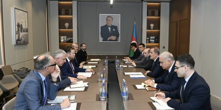 Azərbaycan və Britaniya XİN-ləri arasında siyasi məsləhətləşmələr keçirilib