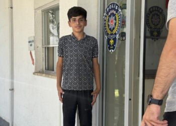 1,6 milyon lirəlik qızıllar tapdı –  polisə təhvil verdi