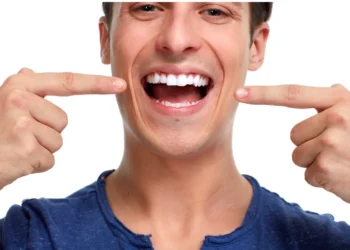 Dişləri ağartmaq üçün təbii üsul