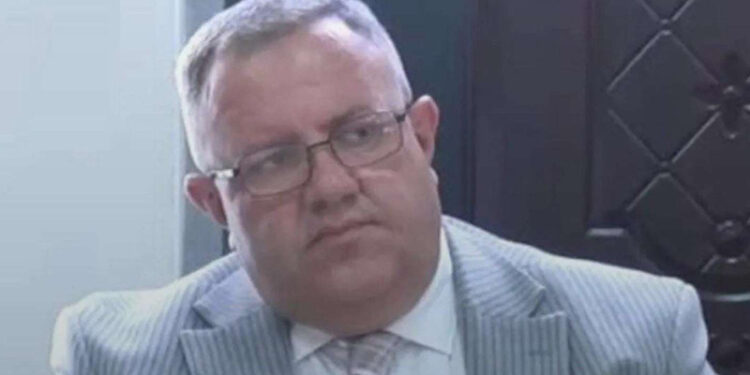 Vətəndaşları təhqir edən məmur işdən çıxarıldı - FOTO