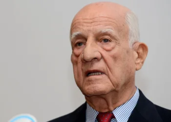 Tanınmış iş adamı xəstəxanaya yerləşdirildi