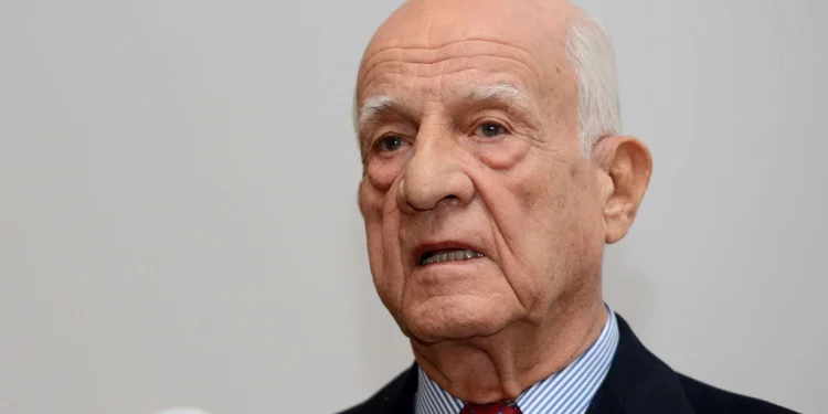 Tanınmış iş adamı xəstəxanaya yerləşdirildi