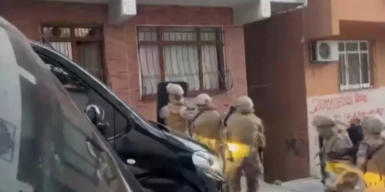 İstanbulda genişmiqyaslı əməliyyat – 29 nəfər saxlanılıb