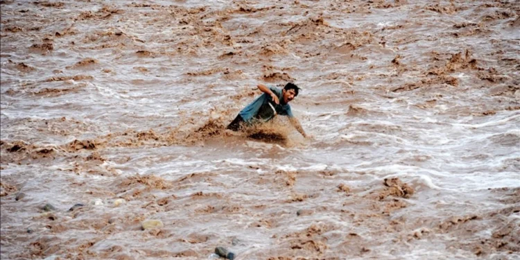 Pakistanda musson yağışları 800-dən çox insanın həyatına son qoyub