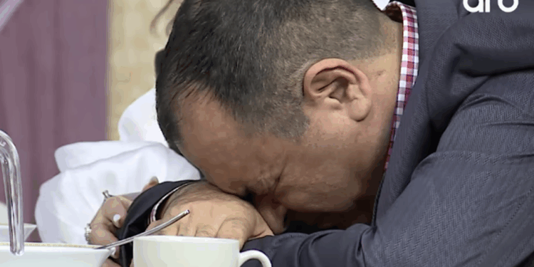 Canlı efirdə Allahverdi Yolçuyevin halı pisləşdi - VİDEO