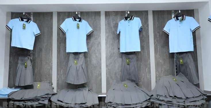 Valideynlərin NƏZƏRİNƏ! Məktəbli formaları BU ÜNVANLARDA SATILIR