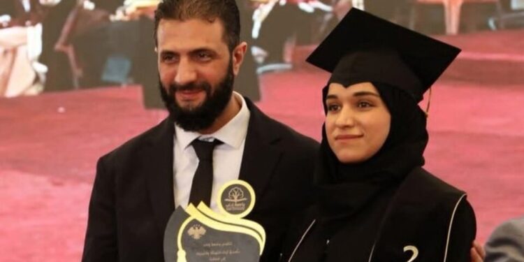 Suriyanın birinci xanımı məzun oldu 