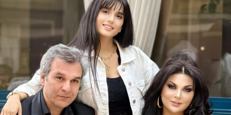 Təranə Qumral 18 yaşlı qızını ərə verir