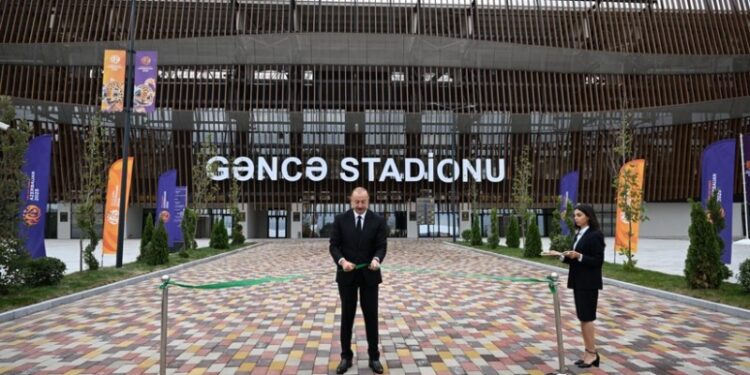 İlham Əliyev Gəncə şəhər stadionunun açılışında iştirak edib - FOTOLAR