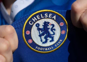 “Çelsi” iki yarımmüdafiəçisi ilə bağlı qərar verdi