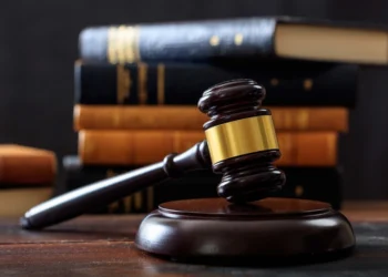 Sağlamlığa zərər vurmaqda təqsirləndirilən plastik cərrahın məhkəməsi başlayır