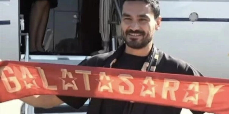 İlkay Gündoğan "Qalatasaray" üçün İstanbula gəldi