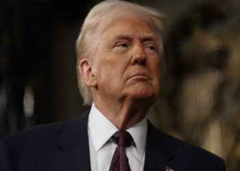 Tramp Venesuelanı təyyarələrini vurmaqla hədələyib