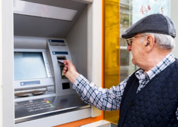 Pensiya yaşına 2 il qalmış vətəndaşın işdən çıxarılması qadağan edilə bilər