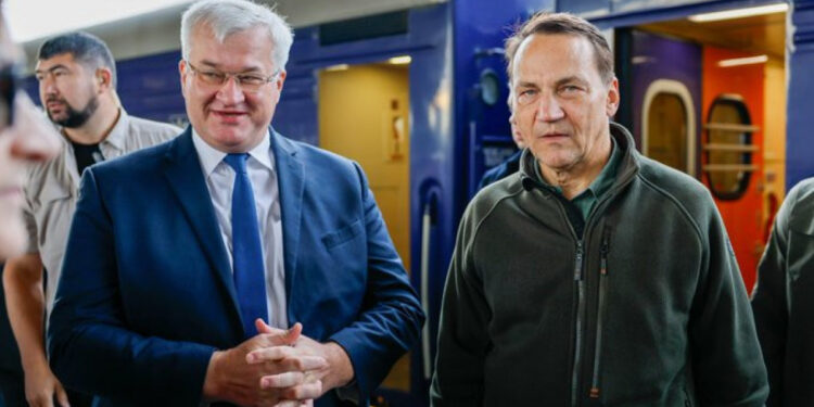 Polşa XİN rəhbəri Ukraynaya səfər edib