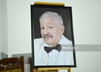 Xalq artisti ilə vida mərasimi keçirilir, Prezident və xanımı əklil göndərib – FOTO