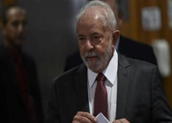 Tramp özünü dünyanın imperatoru hesab etməkdən əl çəkməlidir