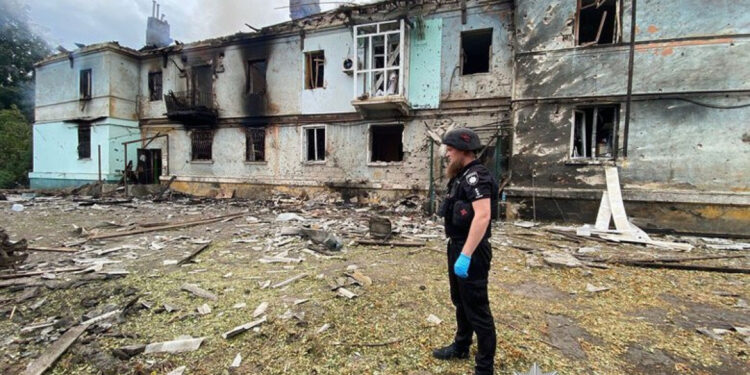 Rusiya ordusu Konstantinovkanı bombaladı - 5 ölü