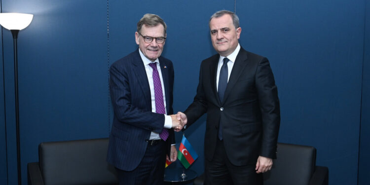 Ceyhun Bayramov Yohan David Vadeful ilə görüşüb