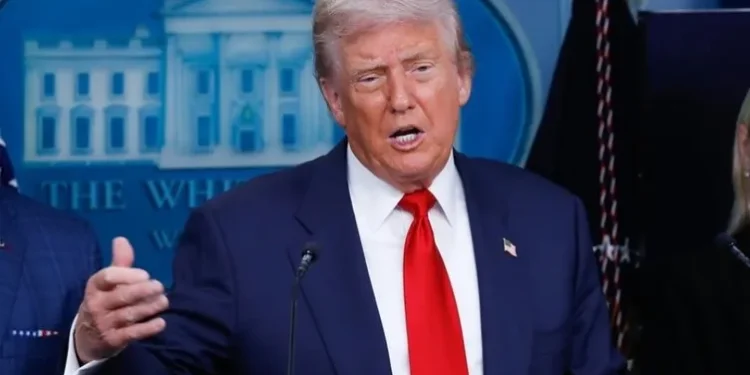 Tramp medianı tənqid etdi: Yaxşını pis kimi göstərmək qanuna ziddir