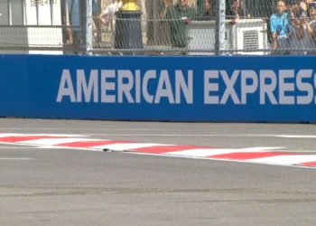 “Formula 1” üzrə Azərbaycan Qran-prisində birinci sərbəst yürüş dayandırılıb