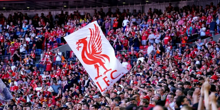 "Liverpul"un azarkeşi Ginnesin Rekordlar Kitabına düşdü