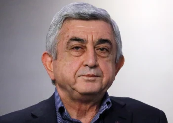 Sarqsyanı torpaqları satmaqda ittiham etdi