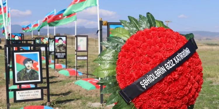 Anım Günü ilə bağlı Xocalı şəhər Şəhidlər xiyabanı ziyarət olunub