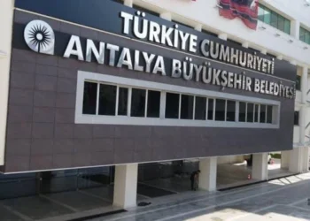 Antalya Böyükşəhər Bələdiyyəsində “rüşvət” əməliyyatı: 20 nəfər…