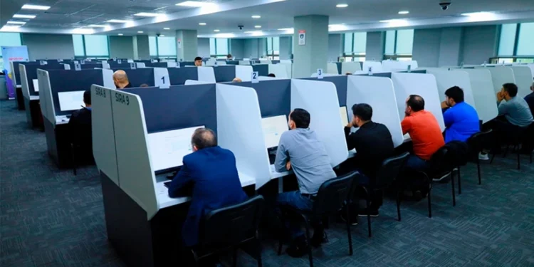 Taksi sürücülərinin imtahanında 1300 namizəd uğur qazanıb