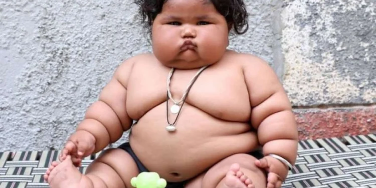 BMT: Dünyada artıq çəkili uşaqların sayı iki dəfə artıb