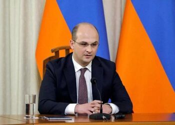 Simonyan nümayəndə heyəti ilə Bakıya gəldi – İlk dəfə