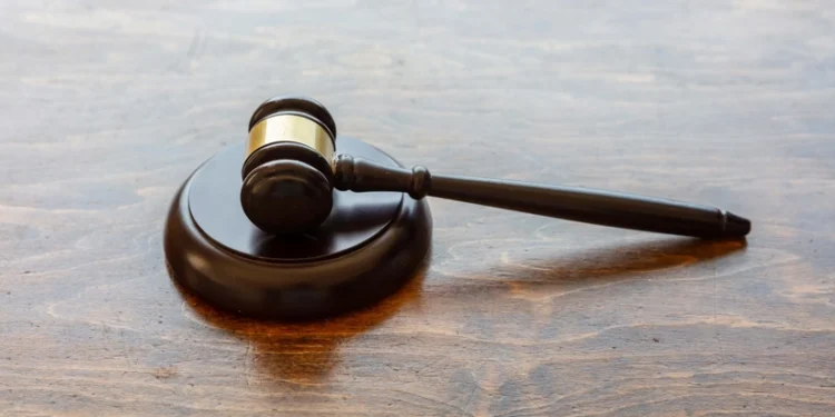 Qətldə təqsirləndirilən ata və oğulun cinayət işi məhkəməyə göndərilib