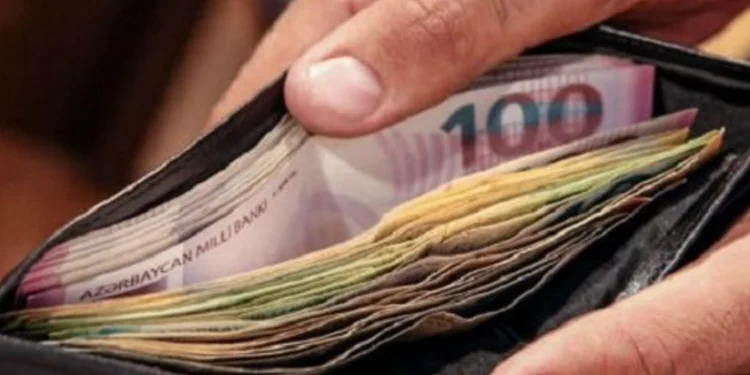 Bakıda orta əməkhaqqı artıb