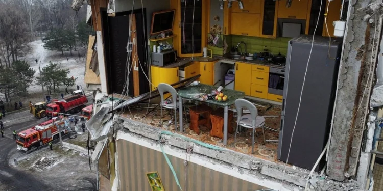 Rusiya Dneprə zərbələr endirib - 1 ölü, 13 yaralı