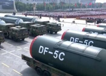 Çin paradda ilk dəfə bu raketlərini nümayiş etdirdi – FOTO