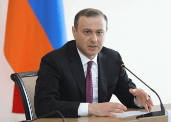 Ermənistan TŞ katibi Simonyanın Bakıya səfərini şərh etməyib