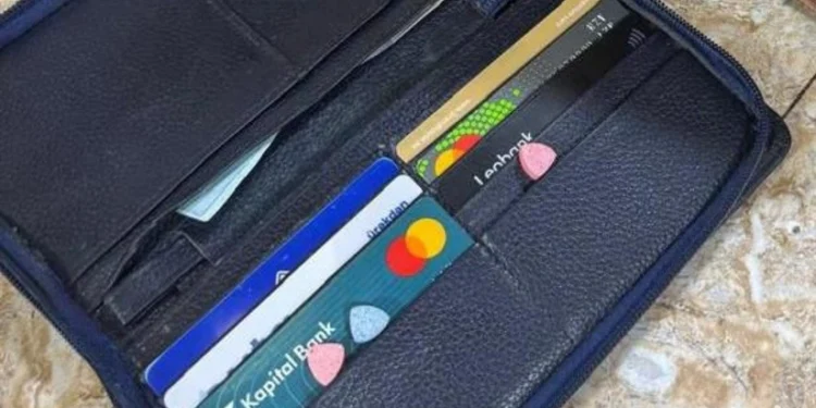 Məhkumun yanına gələn arvadından narkotik aşkarlanıb