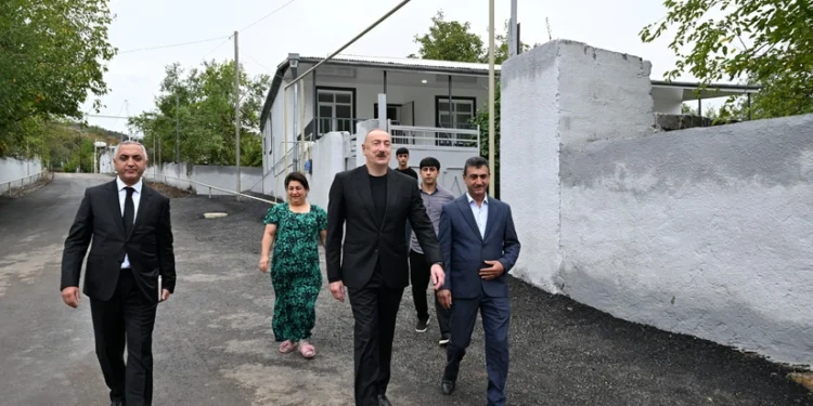 İlham Əliyev Badara kəndində olub - FOTOLAR