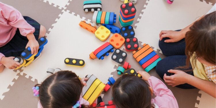 İngiltərədə uşaq bağçasında dəhşətli hadisə - Azyaşlı qəfildən öldü