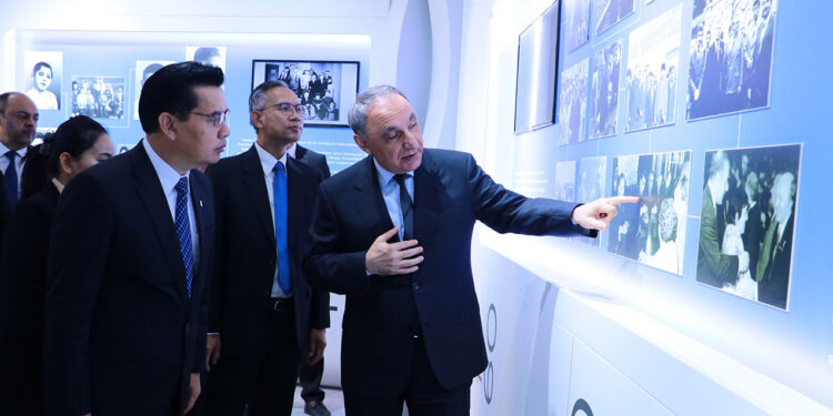 Kamran Əliyev Laosun baş prokuroru ilə görüşdü - FOTO