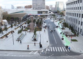 “28 May”da avtobus qadını vurdu