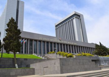 “Ay nazir, sənə məktub yazmışam, niyə cavab vermirsən”? – Deputatlar…